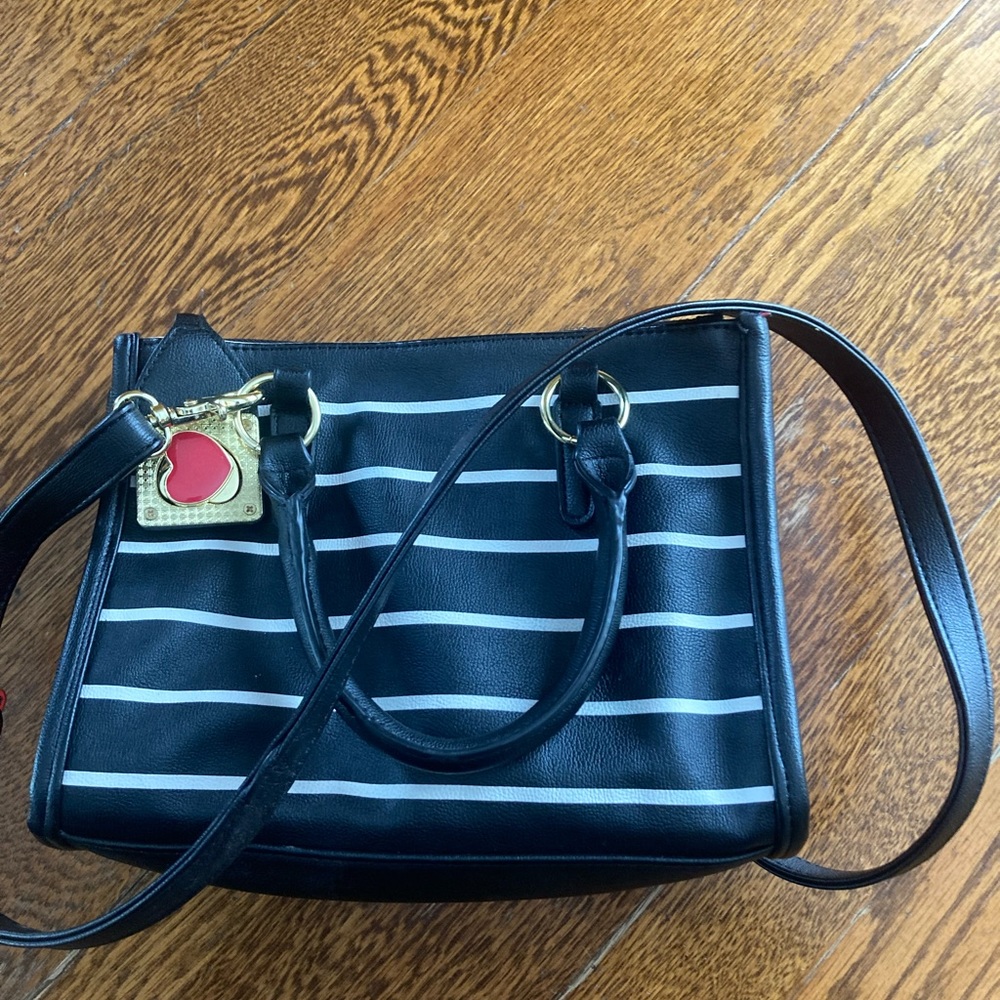 Betsy Johnson Cross Body Heart Lock purse/bag